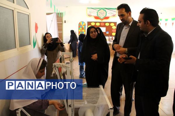 نمایشگاه دستاوردهای دانش‌آموزان استثنایی یزد