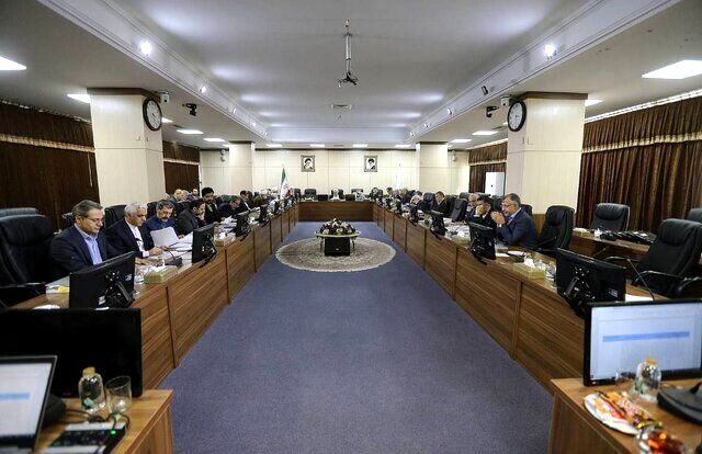 آغاز بازنگری سیاست‌های اجرای اصل ۴۴ در مجمع تشخیص مصلحت نظام