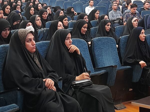 برگزاری دوره  دانش افزایی مربیان پرورشی و مشاوران جدیدالورود استان البرز