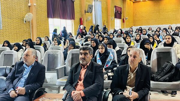 آغاز راه خبرنگاری برای دختران کرمانی