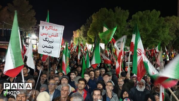 حضور باشکوه مردم شهرستان فرزانگان (بروجرد) در شب پنجاه و پنجم