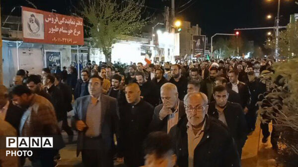 چهل‌ودومین شب حضور پرشور مردم کوهدشت در لبیک به پیام رهبر انقلاب