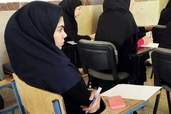 برگزاری مینی دوره هوش مصنوعی در دبیرستان حکمت بهارستان‌دو
