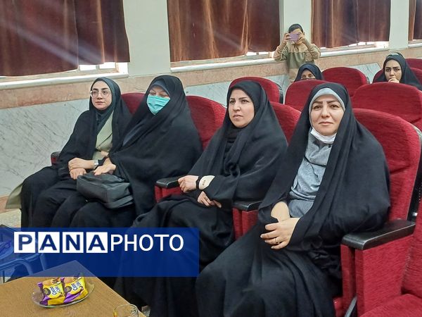 جشن تجلیل از دانش‌آموزان خبرنگاران فعال پانا و دانش‌آموزان رتبه‌های برتر شاهد  