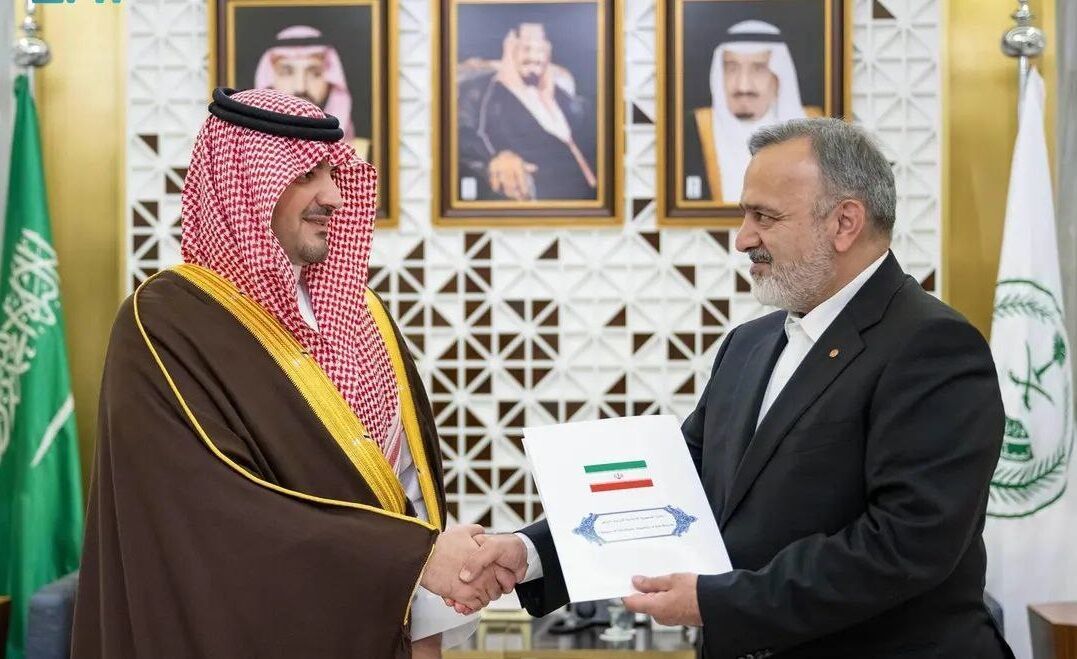 پیام رئیس جمهوری ایران به محمد بن‌سلمان، تحویل وزیر کشور عربستان داده شد