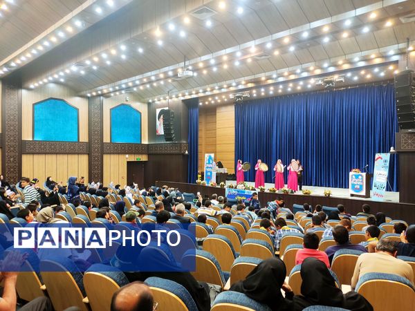 تقدیر از خبرنگاران فعال پانا و مقام‌آوران رویش شیراز