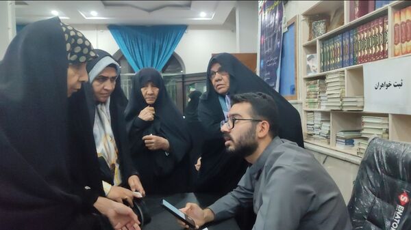 میزخدمت و دیدار فرماندار مشهد به همراه مسئولان ادارات با شهروندان مشهدی