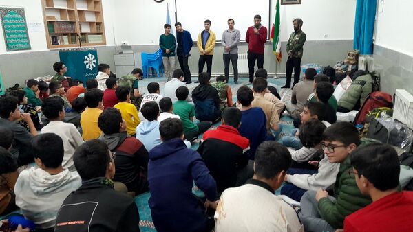 برپایی اردوی شبانه مقاومت در دبیرستان شهید بهشتی