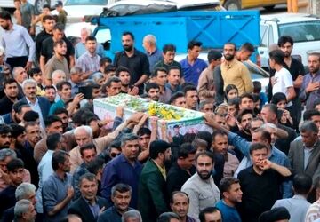 مراسم وداع با پیکر پاک و مطهر پاسدار شهید« حسین اسحاقی»