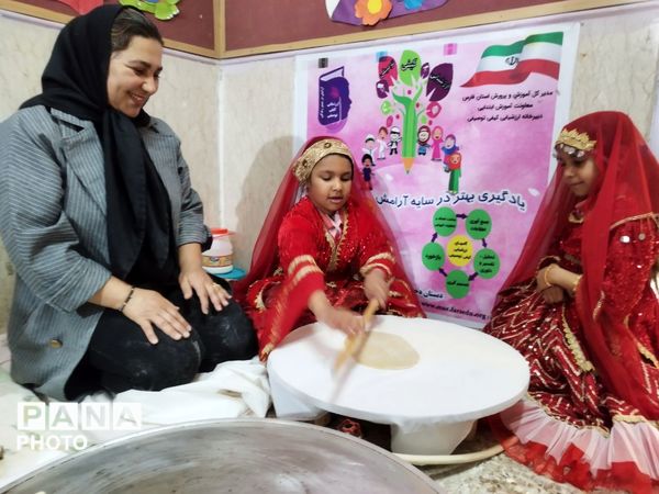 نمایشگاه «طرح بوم» در مدرسه بهادر صمدی