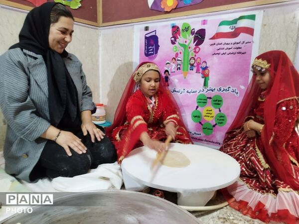 نمایشگاه «طرح بوم» در مدرسه بهادر صمدی