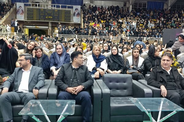 گردهمایی رانندگان سفیر مهر در هفته حمل‌ونقل شیراز