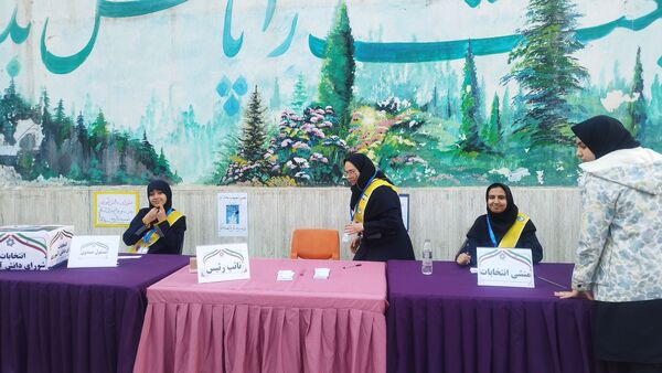 انتخابات شورای دانش آموزی دبیرستان شاهد تکتم ناحیه۳