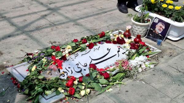 فرهنگیان منطقه ۱۴ تهران، به سرداران شهید جنگ ۱۲ روزه ادای احترام کردند