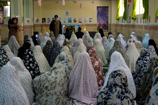 برگزاری مراسم مِهر با مُهر در بهارستان‌۲