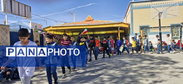 المپیاد ورزشی درون مدرسه‌ای دبستان شاهد امام رضا(ع)