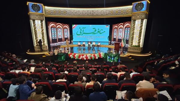 هم‌نوا شدن دل‌ها با آیات وحی در محفل انس با قرآن کریم
