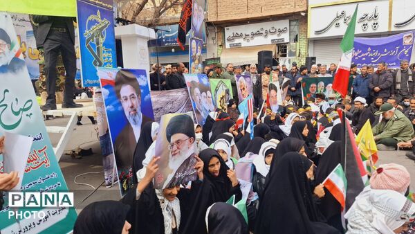 حضور حماسی فرهنگیان، دانش آموزان و مردم ولایت مدار در راهپیمایی روز جهانی قدس 