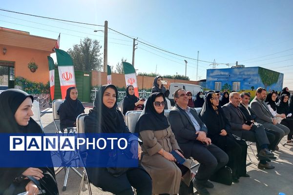 افتتاحیه پویش سلامت دهان و دندان و اجرای طرح وارنیش فلوراید در منطقه کهریزک 