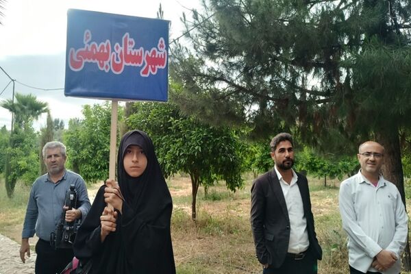 استقبال از دانش‌آموزان شرکت کننده در مسابقات قرآن، عترت و نماز در شهرستان چرام