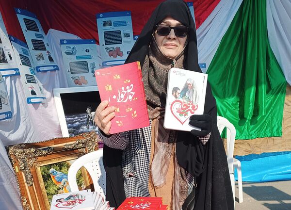حضور دانش‌آموزان در راهپیمایی ۲۲ بهمن شهرستان پردیس 