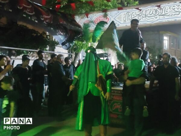 مراسم سقایی و عزاداری عاشقان سیدالشهدا(ع) در کمالشهر کرج