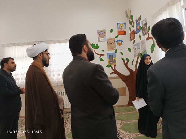 بازدید مسئول اتحادیه انجمن اسلامی یزد از دبیرستان دخترانه شهید زینلی بهاباد