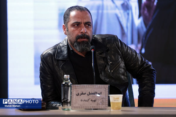 نشست نقد و بررسی فیلم «رقص باد» در چهل و چهارمین جشنواره ملی فیلم فجر