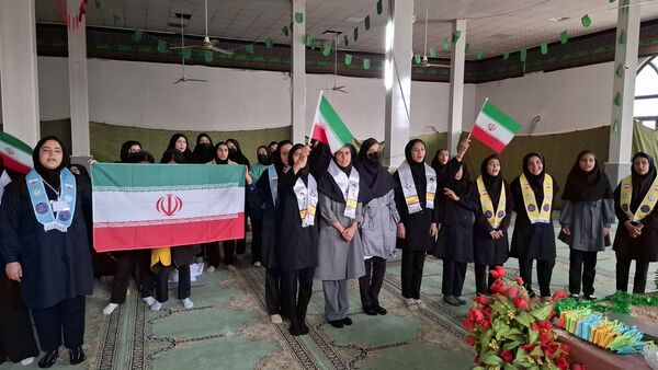 جشن روز دانش آموز دختران دبیرستان حضرت فاطمه و حضرت رقیه در مهدیه شهر بار نیشابور 
