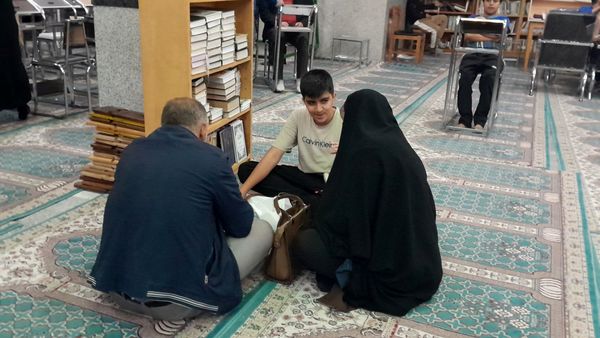 معتکفین با خانواده های خود دیدار کردند 