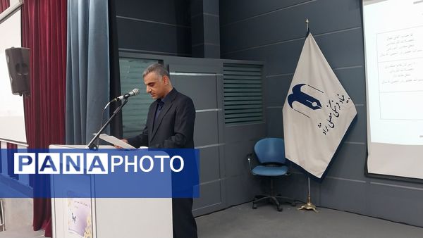 جلسه انجمن اولیا و مربیان در دبیرستان دوره دوم آرمینه مصلی نژاد