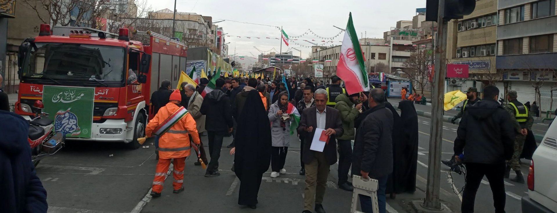 حضور مردم مقتدر تهران در راهپیمایی ۲۲ بهمن