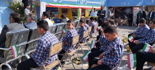  جشن جوانه‌ها در دبیرستان پسرانه متوسطه اول میرزا حسن افشار ناحیه 7 مشهد