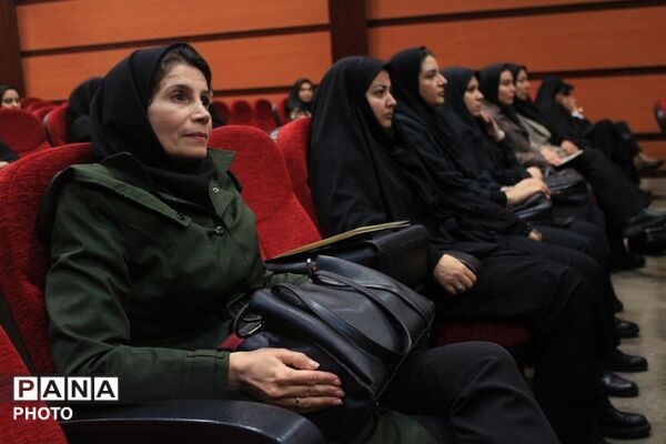 آیین اختتامیه طرح‌ها و برنامه‌های آموزشی بهارستان‌دو
