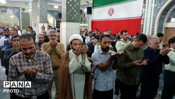 شکوه حضور در نماز جمعه بن