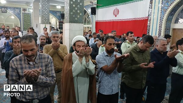 شکوه حضور در نماز جمعه بن