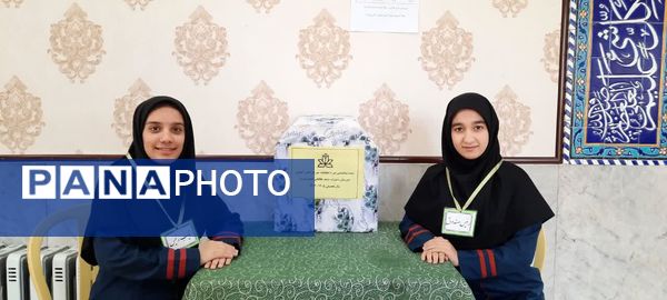 برگزاری انتخابات شورای دانش‌آموزی در دبیرستان شاهد طالقانی