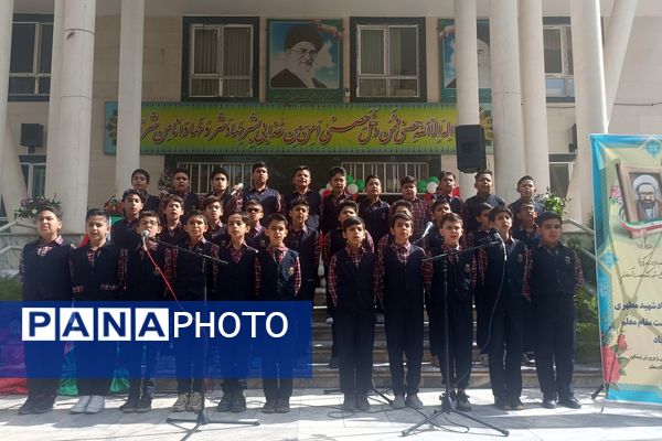 برگزاری مراسم بزرگداشت روز معلم در نیشابور 