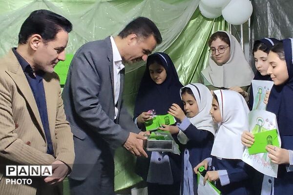 آموزش میهن‌پرستی در میدان عمل؛ روایت آموزش و پرورش از حضور دانش‌آموزان در تجمعات