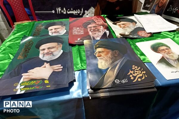 از فروش کتاب تا بیعت با رهبری؛ روایت موکب خانه نخبگان شهرستان دماوند در تجمعات شبانه رودهن