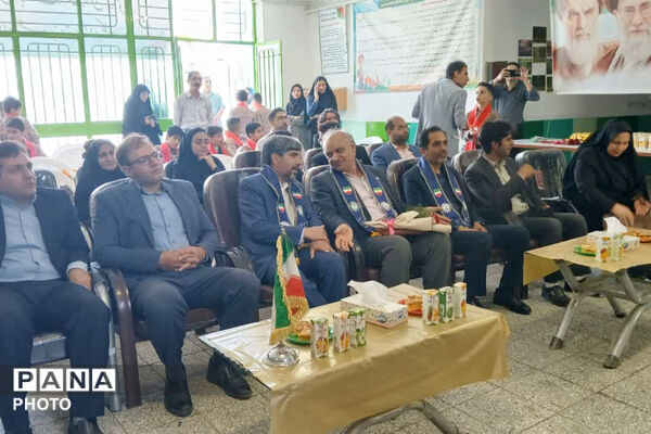 افتتاح نخستین گلخانه دانش‌آموزی مدرسه شهید رئیسی؛ گامی نو به‌سوی آموزش مهارت‌محور