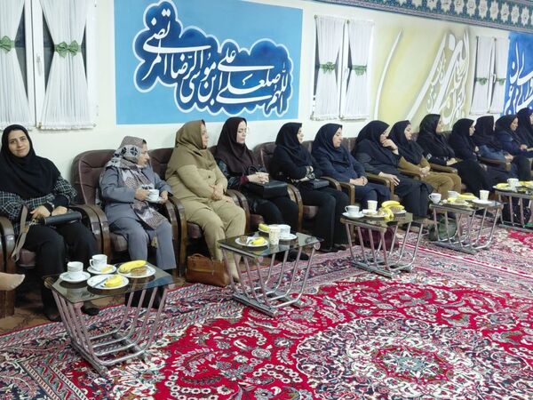 اولین جلسه شورای دبیران در دبیرستان علی‌ افشارنژاد 