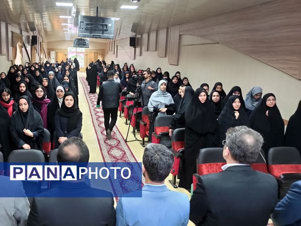 چهاردهمین جشنواره نوجوان سالم و یاریگران زندگی