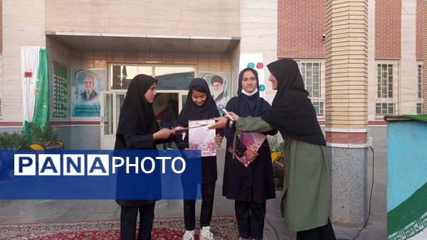 روز پرستار روز مهر و فداکاری در مدرسه هوشیار ناحیه ۱ مشهد مقدس 