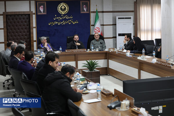 جلسه مدیران استان‌ها با شورای معاونان سازمان دانش‌آموزی 