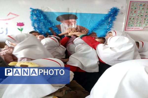 شور ۲۲ بهمن در مدارس رباط‌کریم