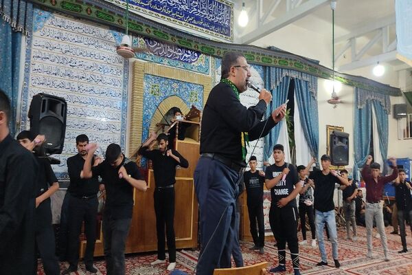 مراسم عزاداری امام حسین(ع) در شهر بار 