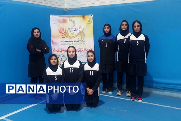 مسابقات ورزشی بین مدرسه‌ای داژبال در شهرستان قرچک