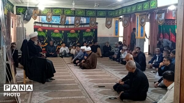  برگزاری آیین سوگواری اباعبدالله الحسین(ع) در آموزش و پرورش ناحیه ۲ بندرعباس
