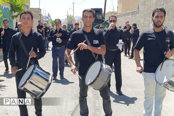 شور حسینی در سوگ روز دهم